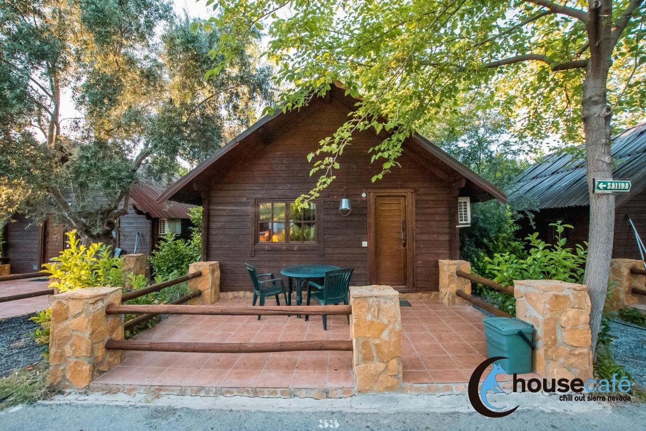 Fuente Del Lobo Glamping & Bungalows - Adults Only Pinos Genil Exterior photo
