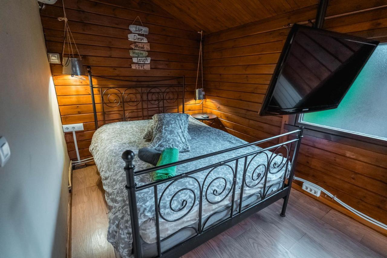 Fuente Del Lobo Glamping & Bungalows - Adults Only Pinos Genil Exterior photo