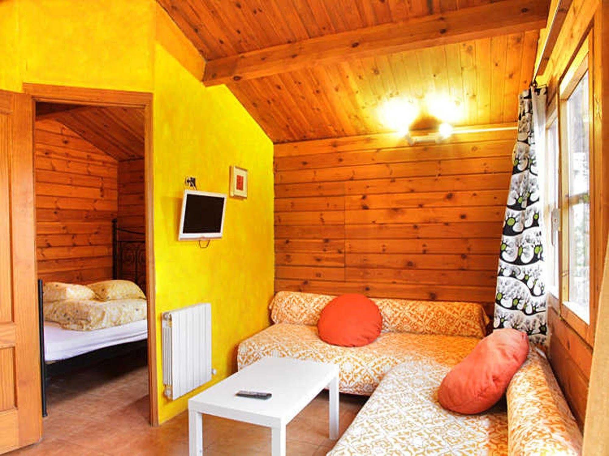Fuente Del Lobo Glamping & Bungalows - Adults Only Pinos Genil Exterior photo