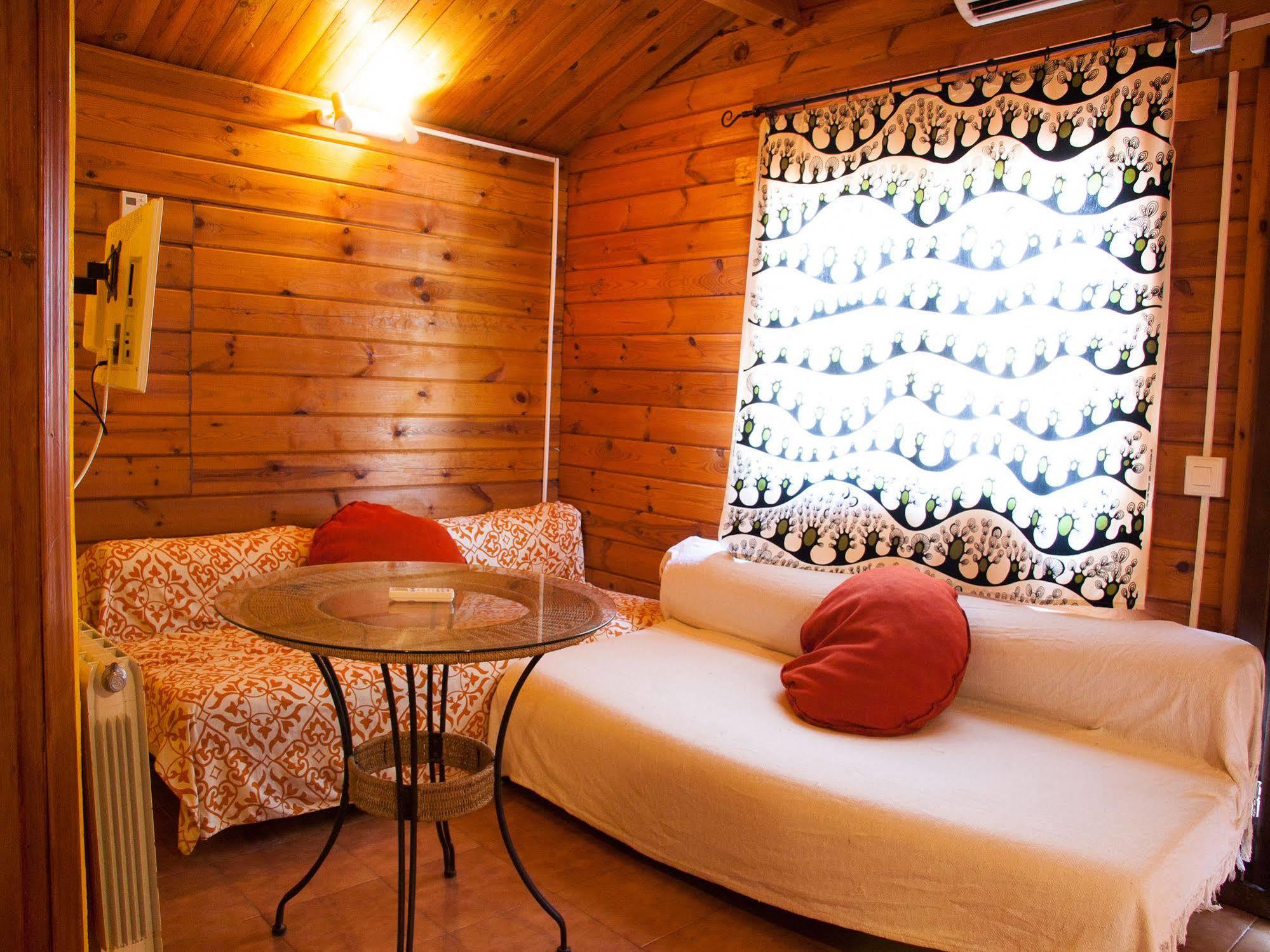 Fuente Del Lobo Glamping & Bungalows - Adults Only Pinos Genil Exterior photo