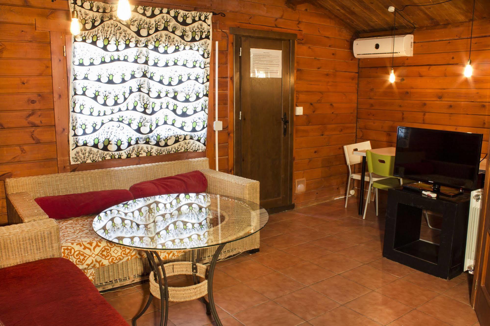 Fuente Del Lobo Glamping & Bungalows - Adults Only Pinos Genil Exterior photo